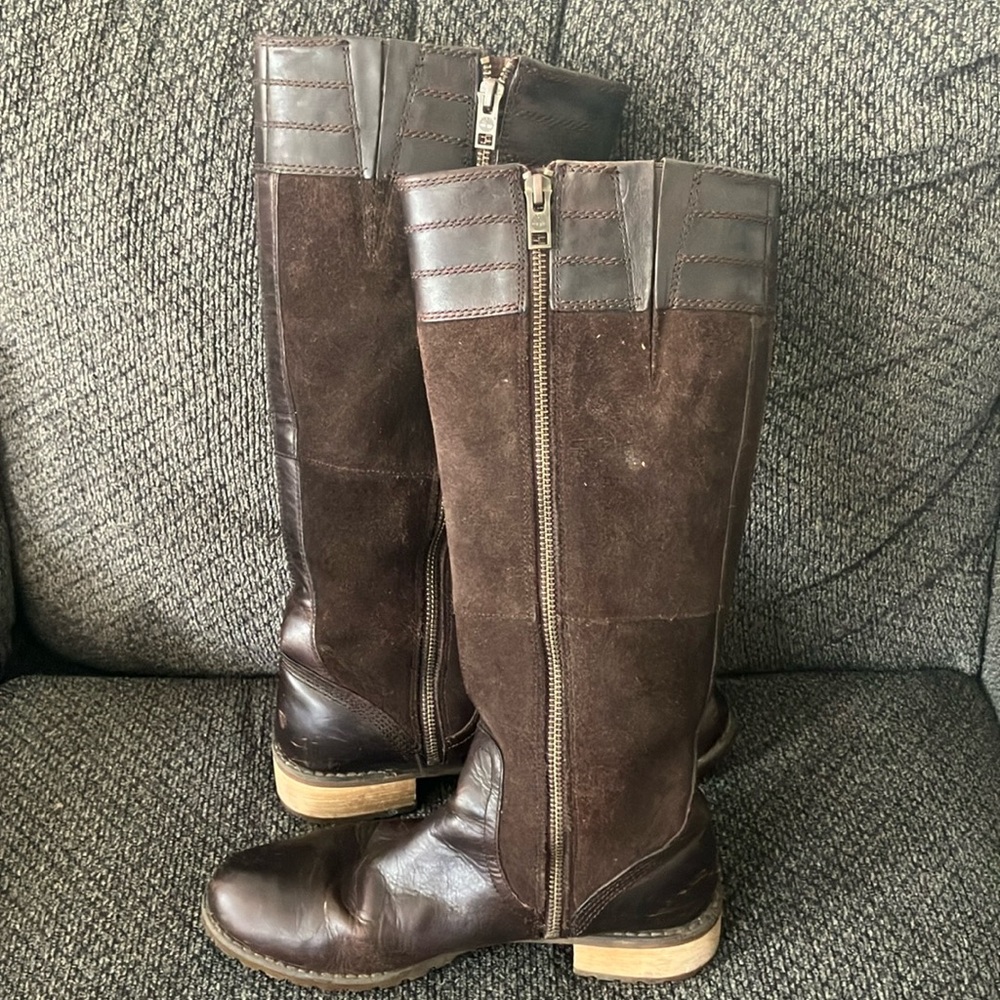 Timberland: riding boots  chocolate brown suede leather women’s 7